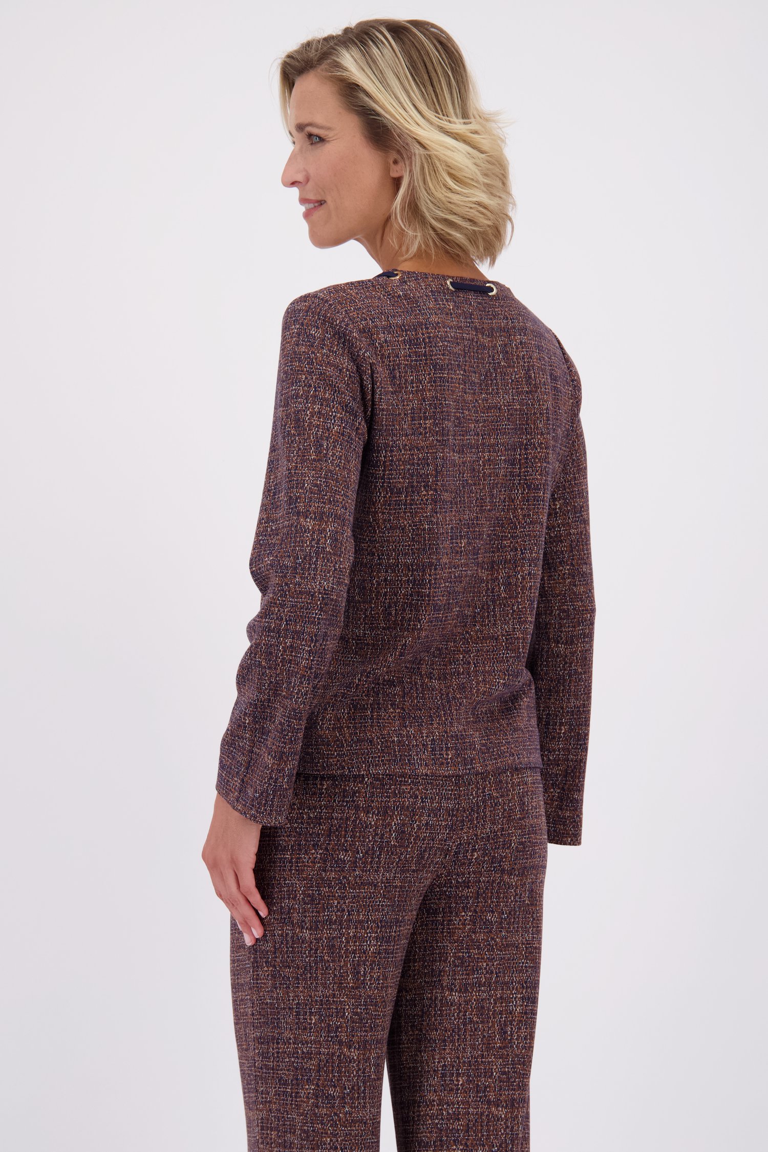 Le dos de T-shirt marron imprimé de Claude Arielle pour Femmes