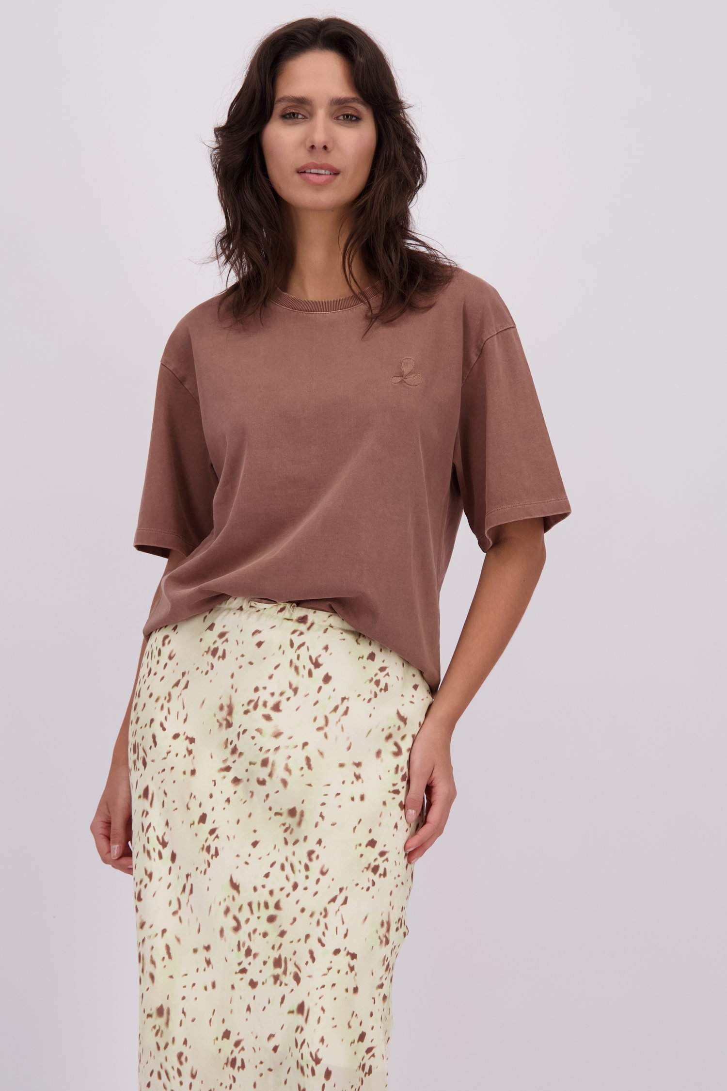 Le devant de T-shirt marron de Louise pour Femmes