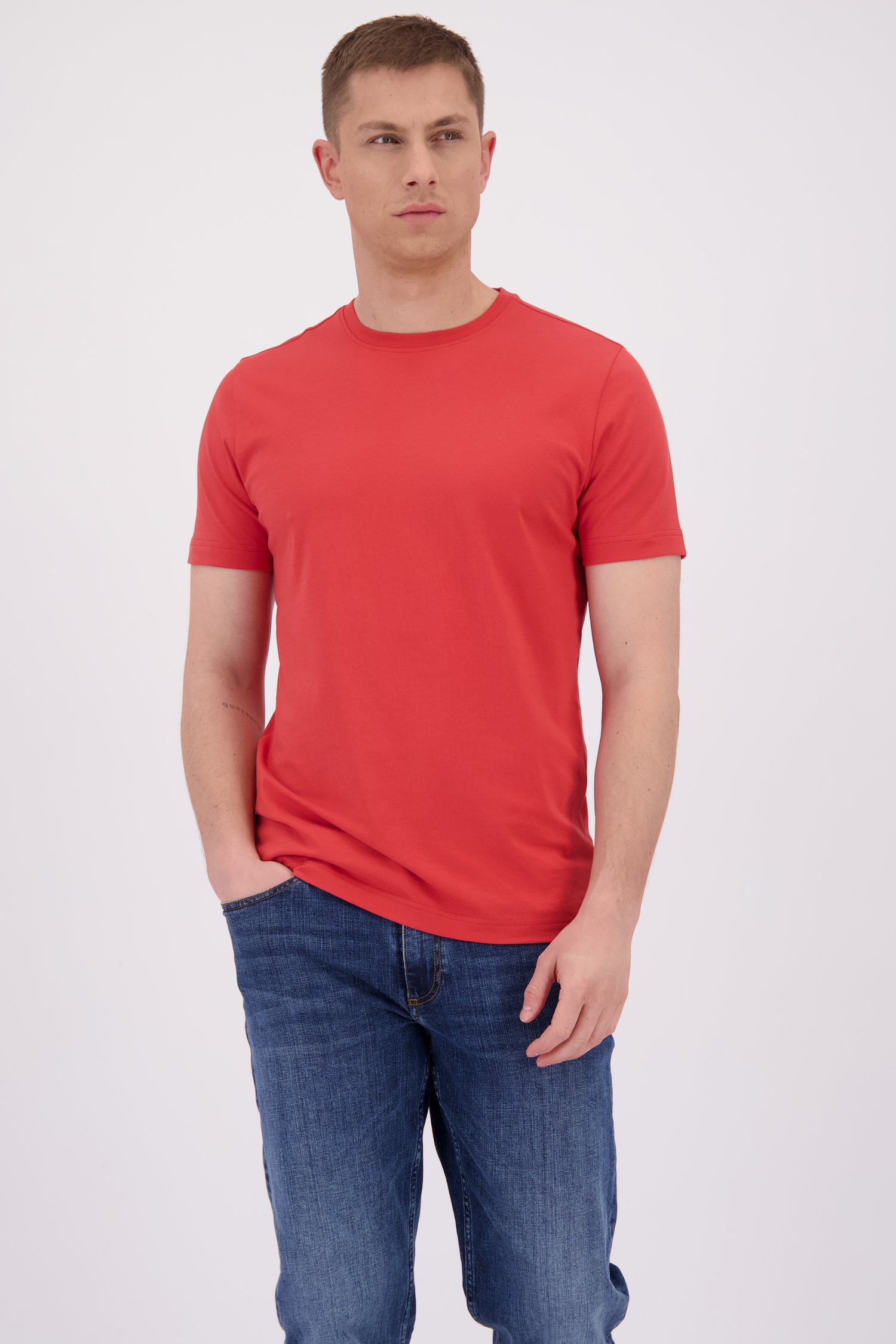 Le devant de T-shirt rouge à col rond de Liberty Island pour Hommes