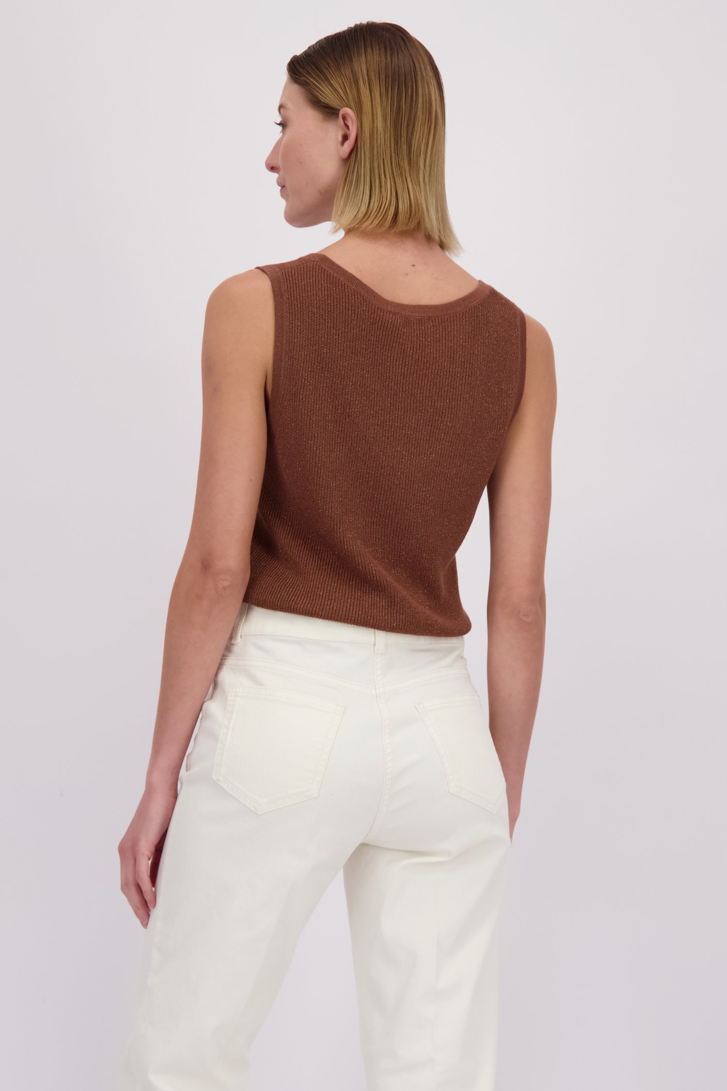 Le dos de Top en maille marron de D'Auvry pour Femmes