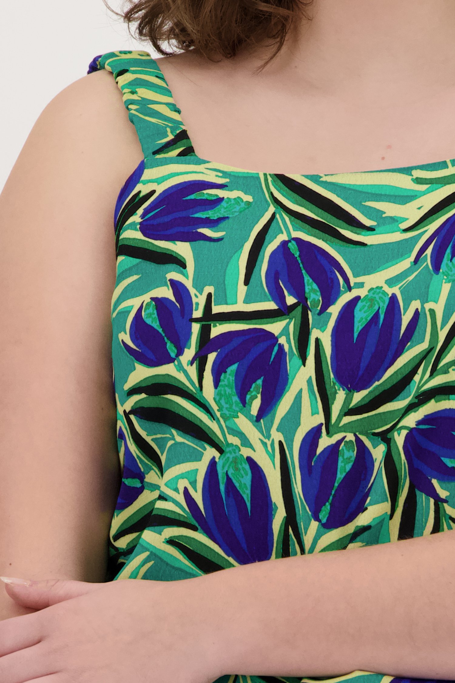 Top met blauw-groene bloemenprint van Only Carmakoma voor Dames