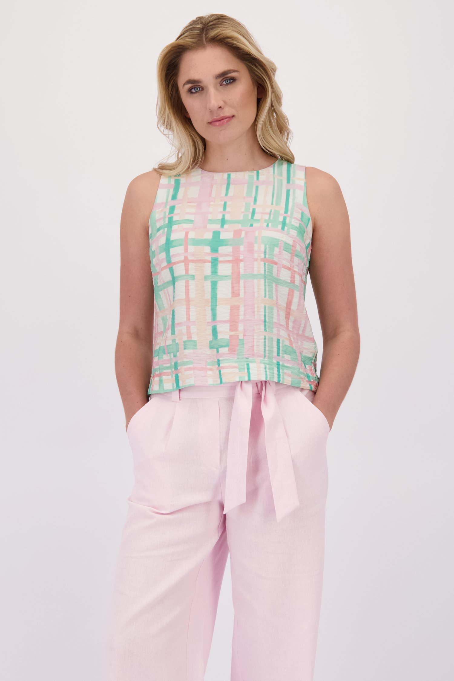 Voorkant van Top met pastelkleurige ruitjesprint  door Libelle voor Dames