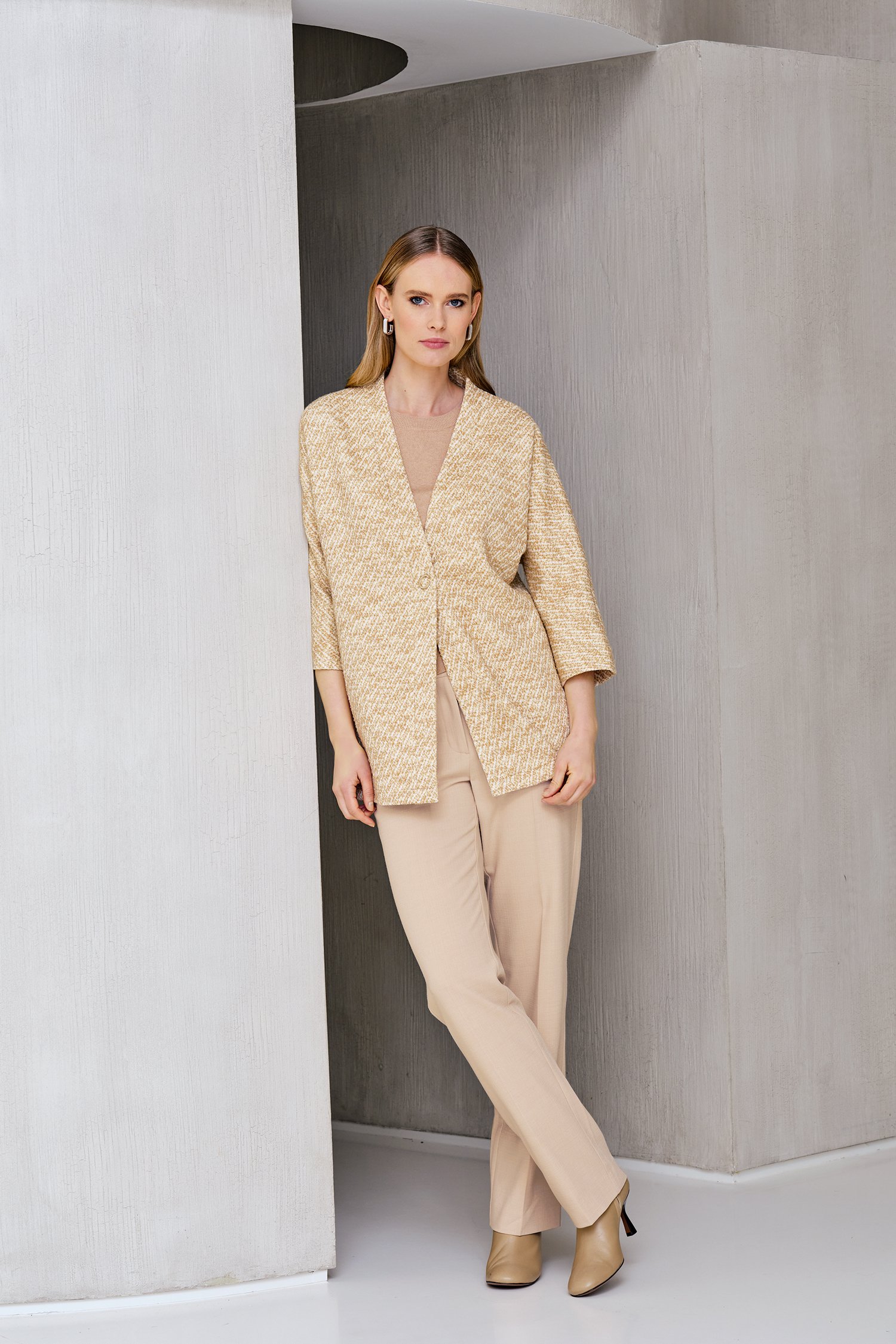 Veste beige avec lurex de Claude Arielle pour Femmes
