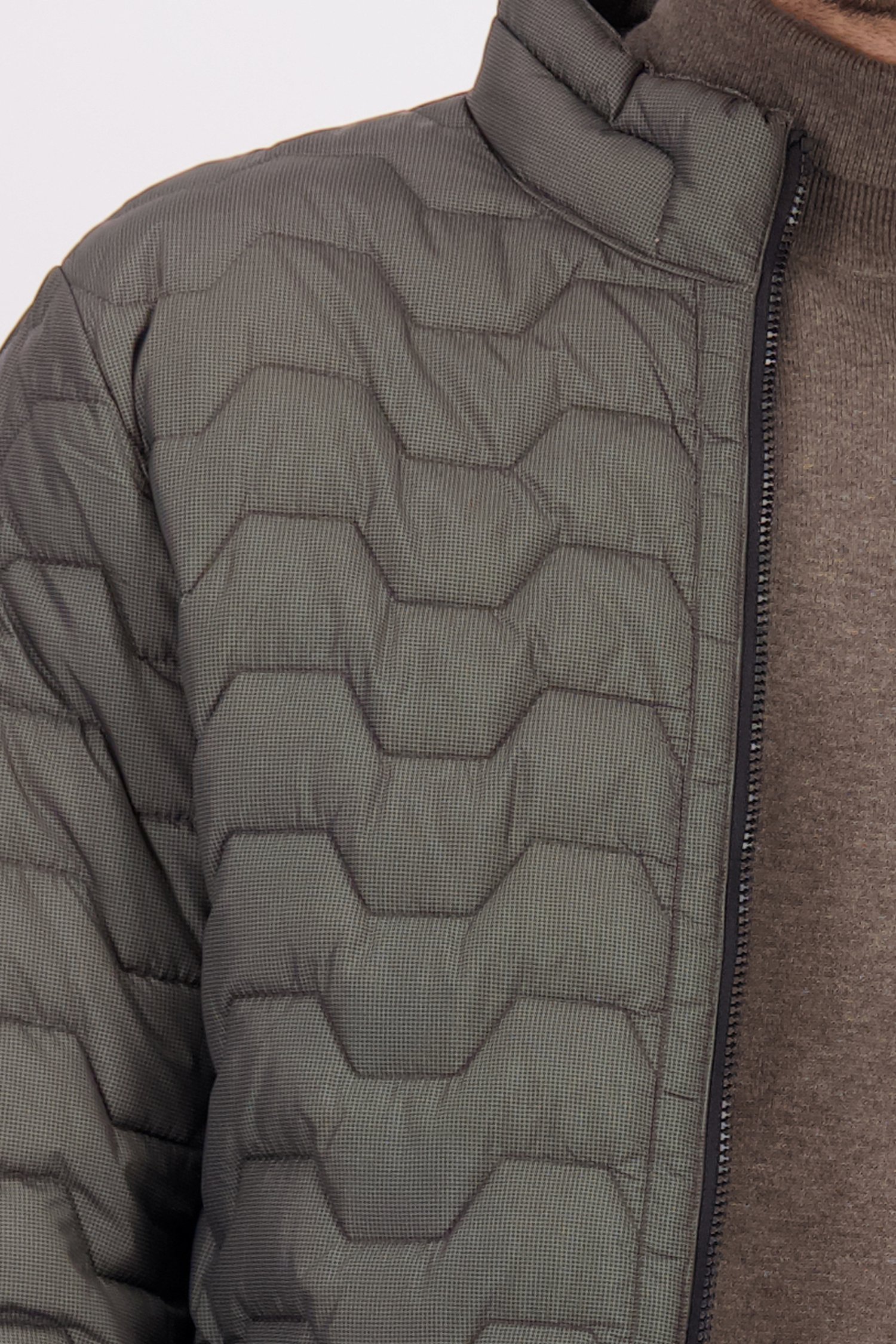 Détail de Veste beige clair légèrement matelassée de Gate One pour Hommes