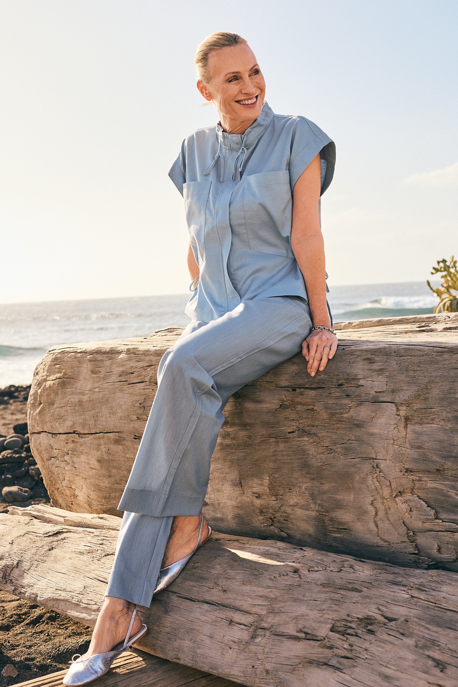 Veste bleu clair à manches courtes de Opus pour Femmes