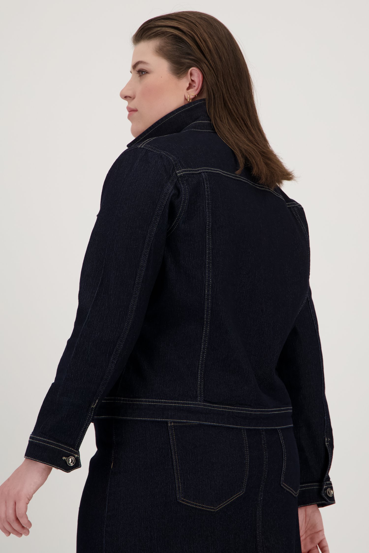 Veste en jean bleu foncé de Only Carmakoma pour Femmes