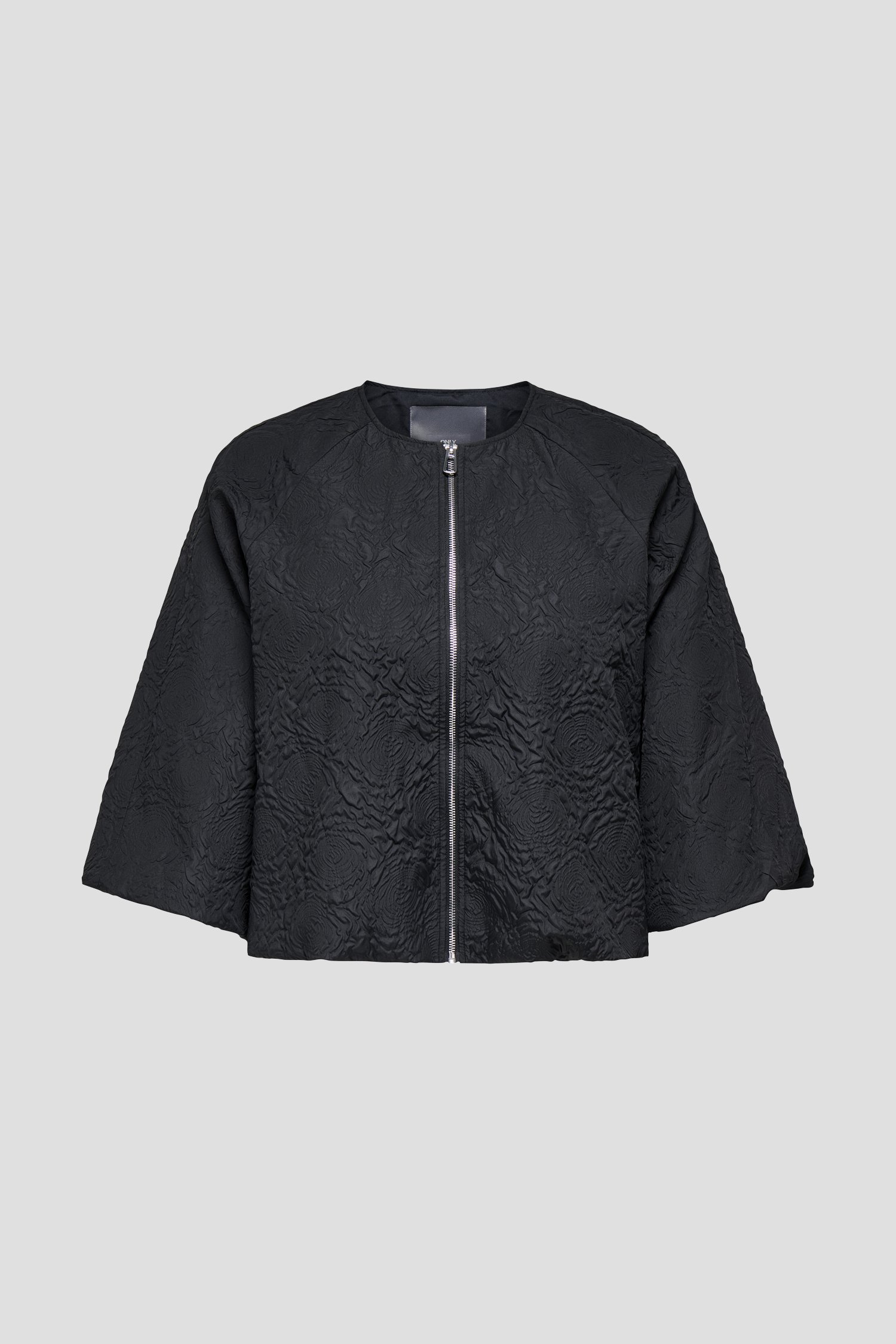 Photo produit 1 de Veste noire à motif floral de ONLY Carmakoma pour Femmes