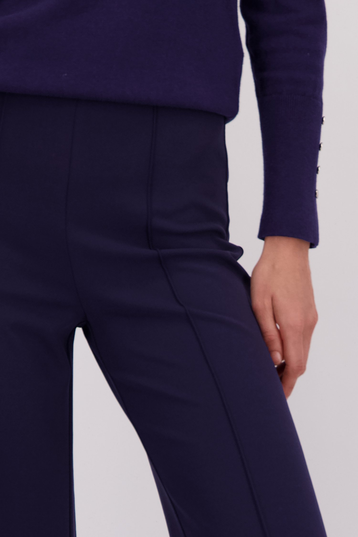 Detail van Wijde blauwe broek met elastische taille door Liberty Island voor Dames