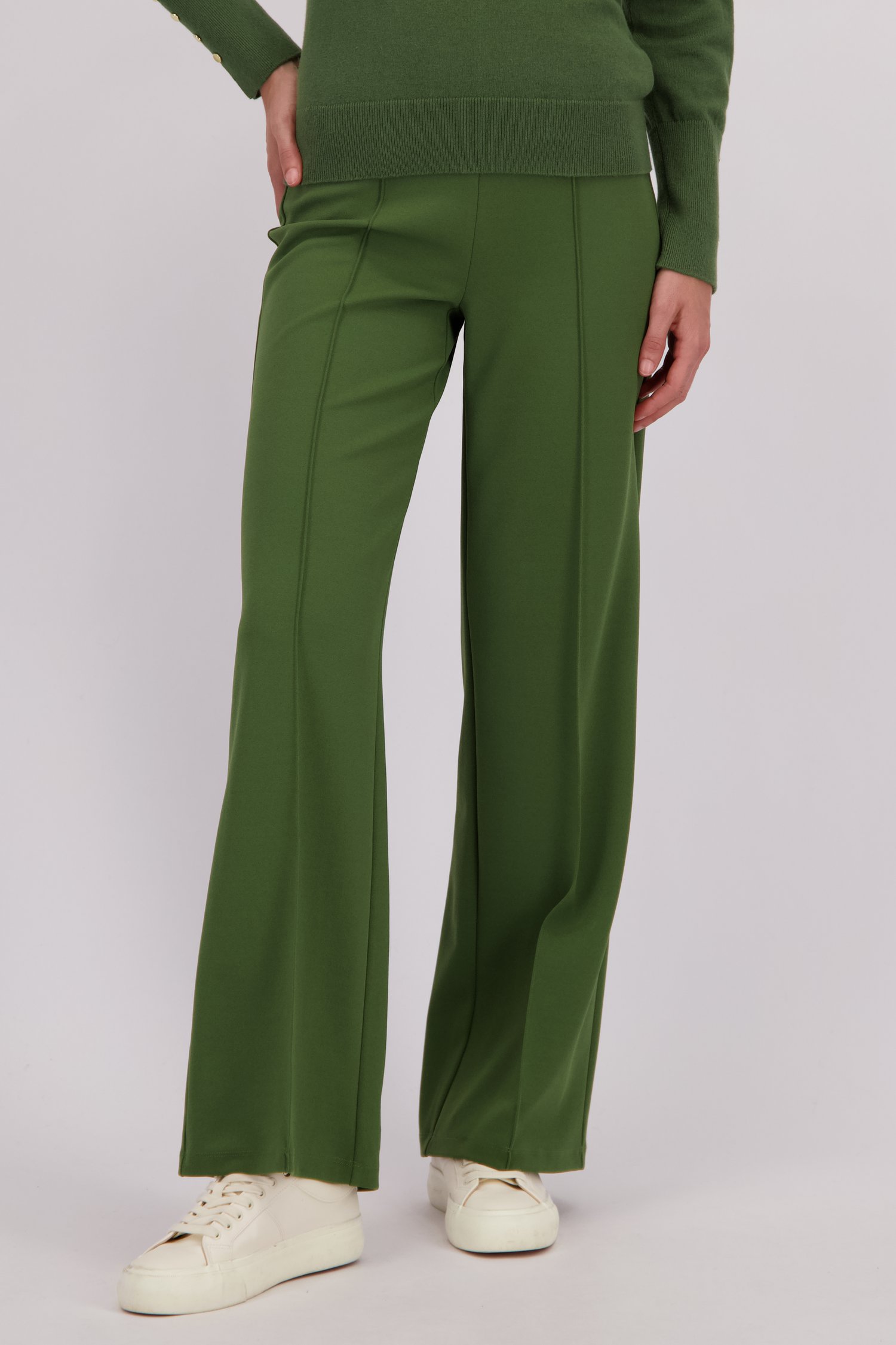 Voorkant van Wijde groene broek met elastische taille door Liberty Island voor Dames