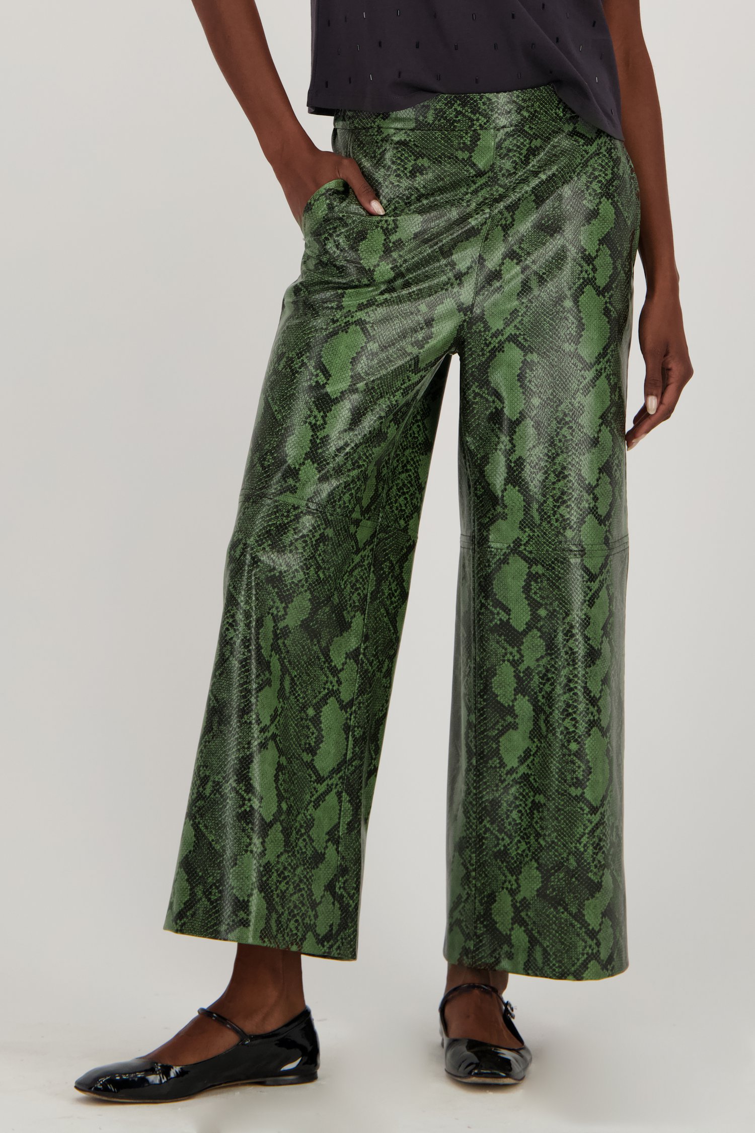 Broeken-leggings-jumpsuits | Shop (Online) LDH Moda | Venlo Broeken-leggings-jumpsuits | Shop (Online) LDH Moda | Venlo