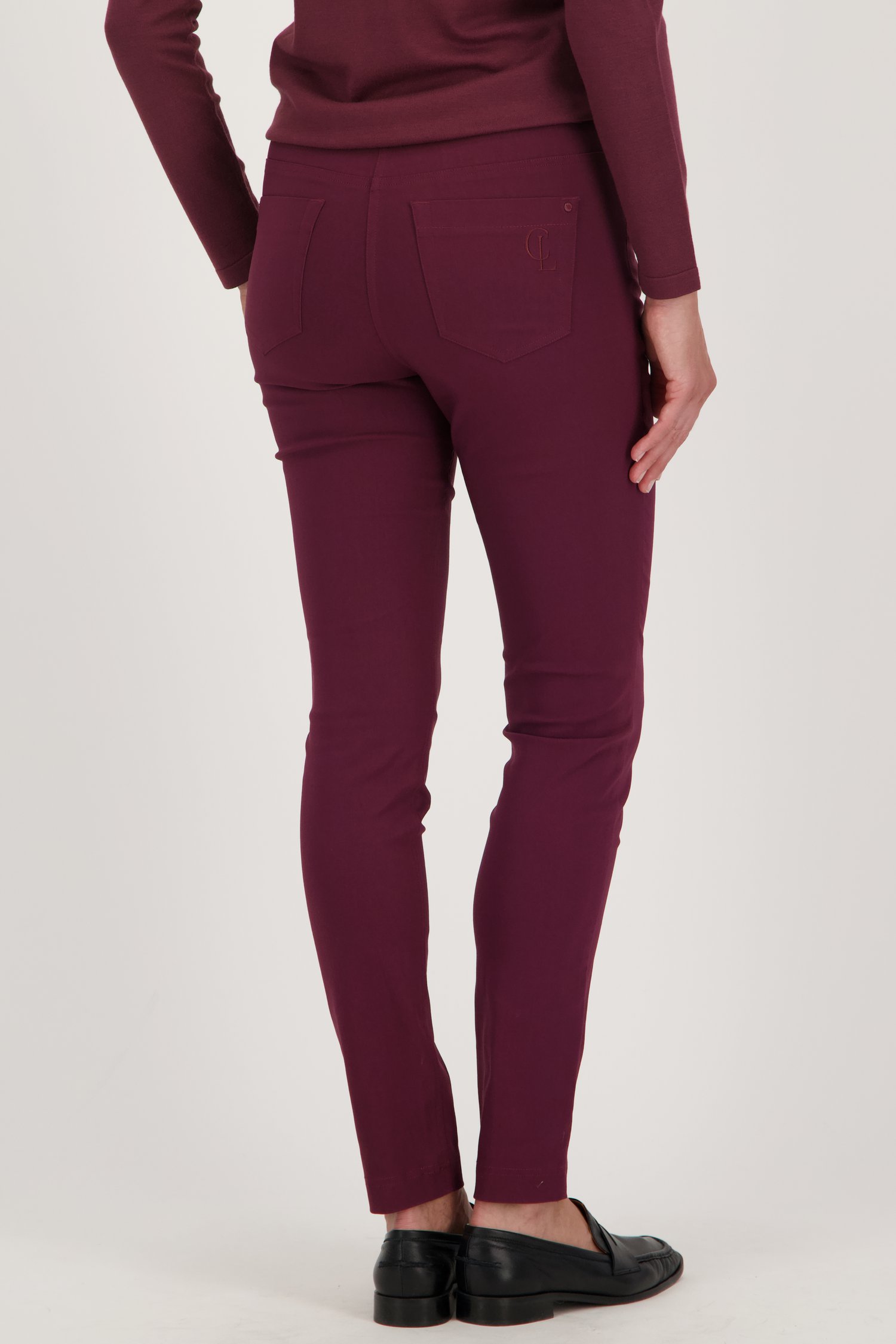 Wijnrode stretchbroek met elastische taille van Claude Arielle voor Dames