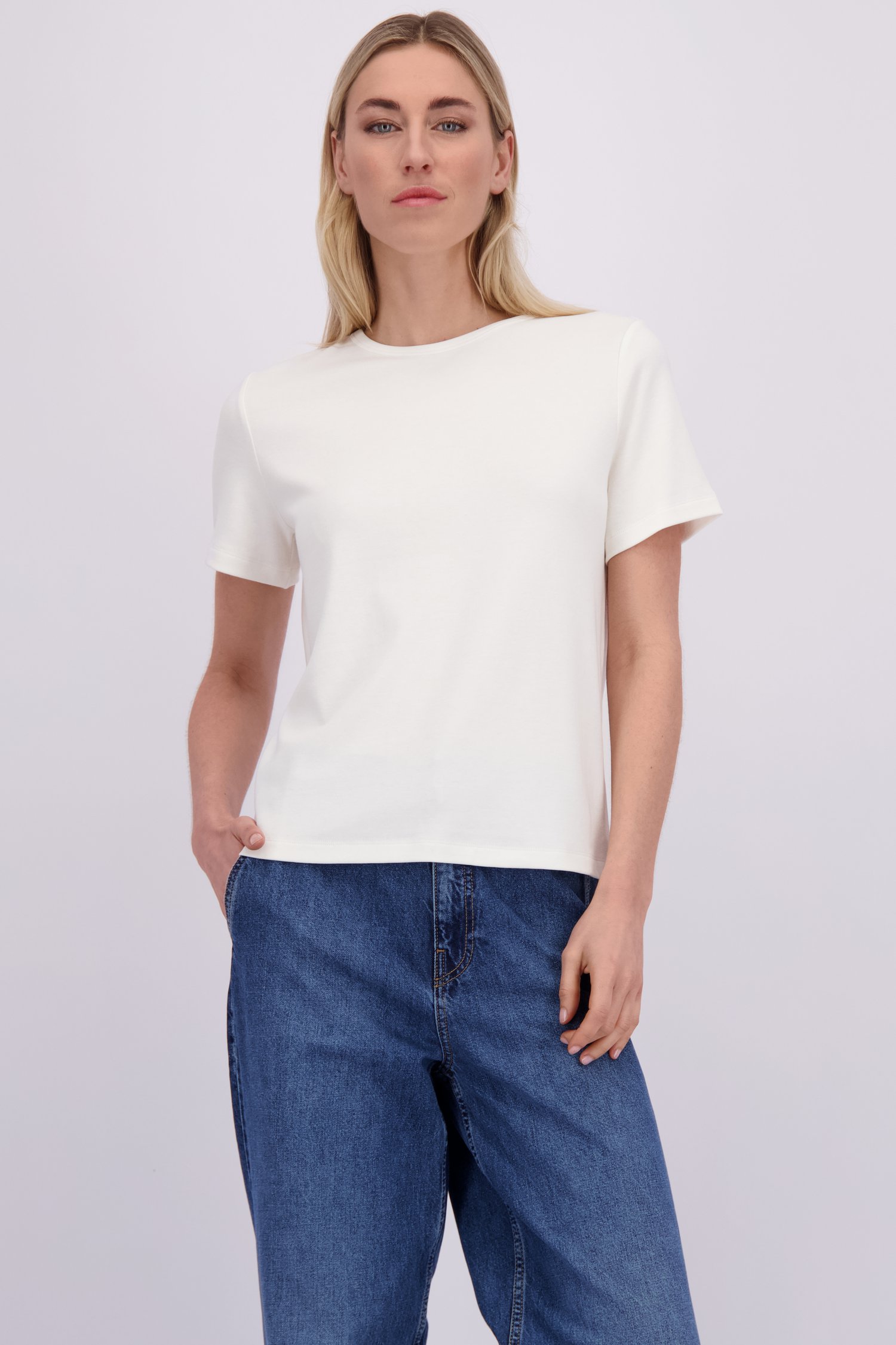 Voorkant van Wit T-shirt met ronde hals door Liberty Island voor Dames