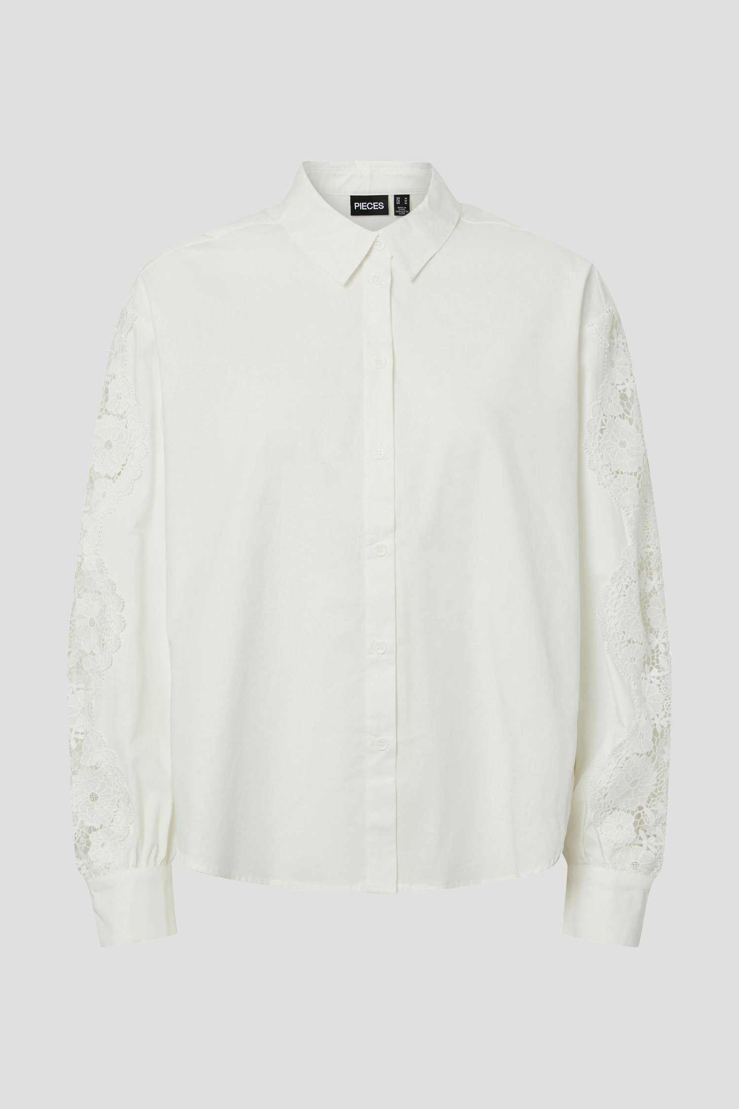 Productfoto 1 van Witte blouse met broderie anglaise  door Pieces voor Dames