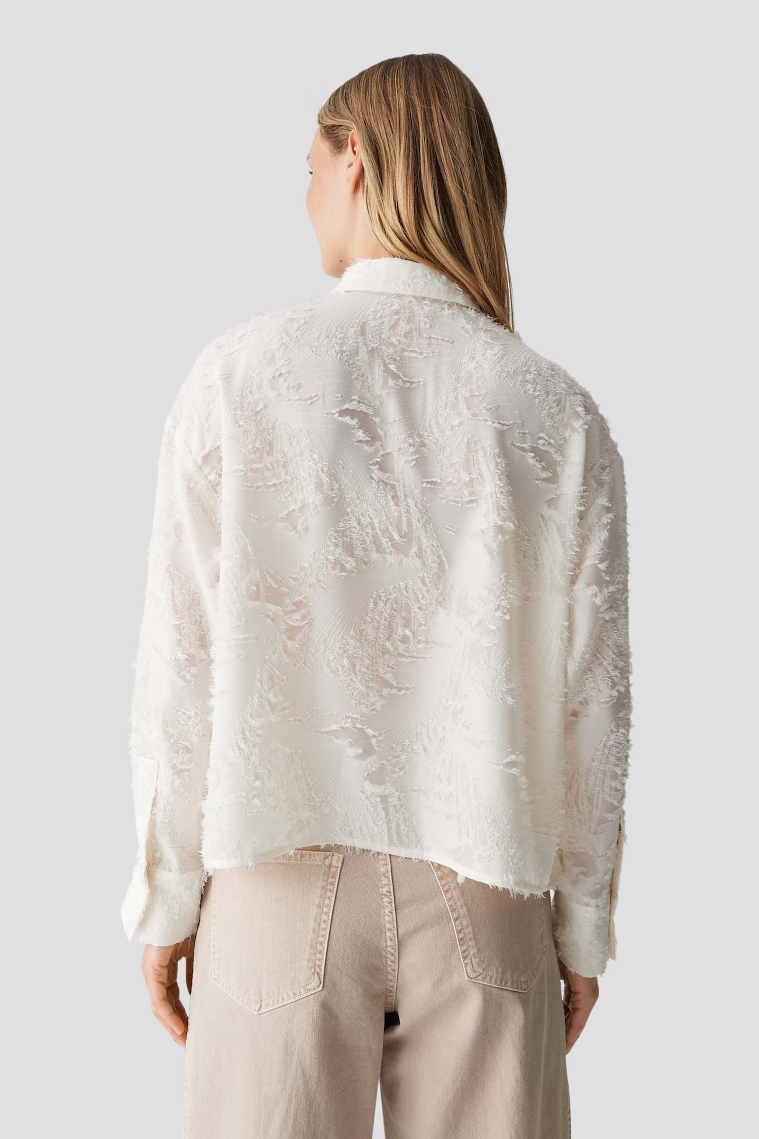 Achterkant van Witte blouse met fijne franjes door Opus voor Dames