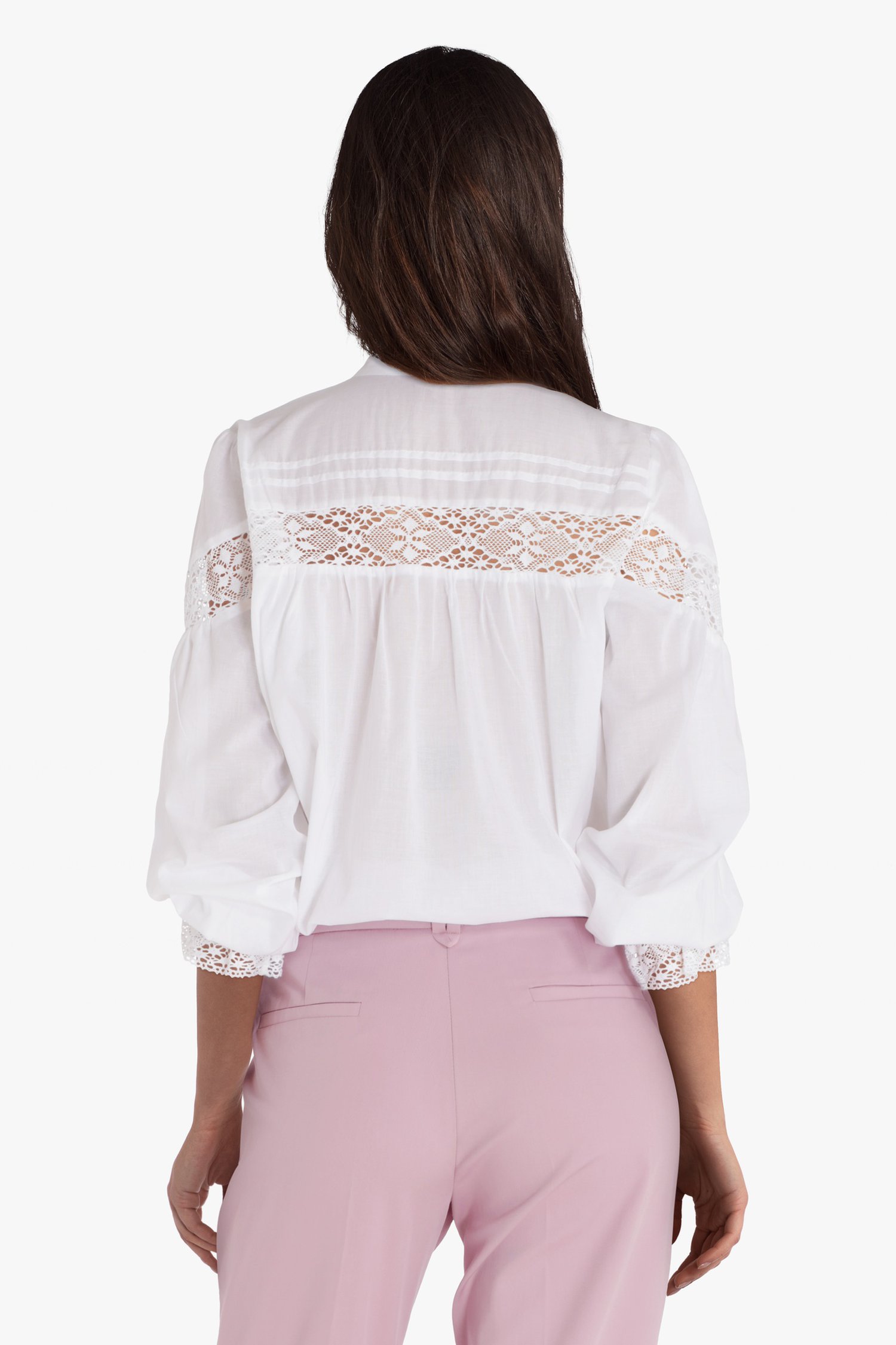 Zwerver Grote hoeveelheid tegenkomen Witte blouse met kanten details van More & More | 9643618 | e5
