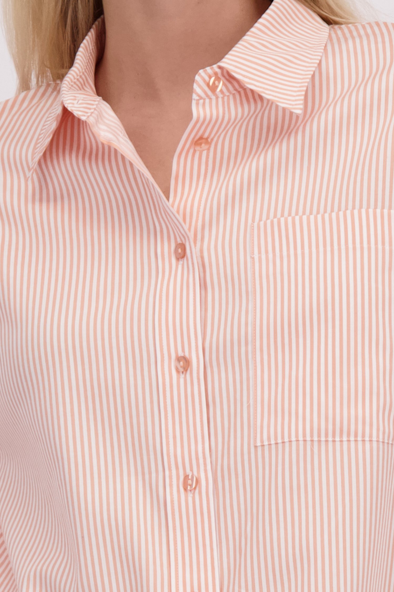 Detail van Witte blouse met zalmroos gestreept motief door Liberty Island voor Dames