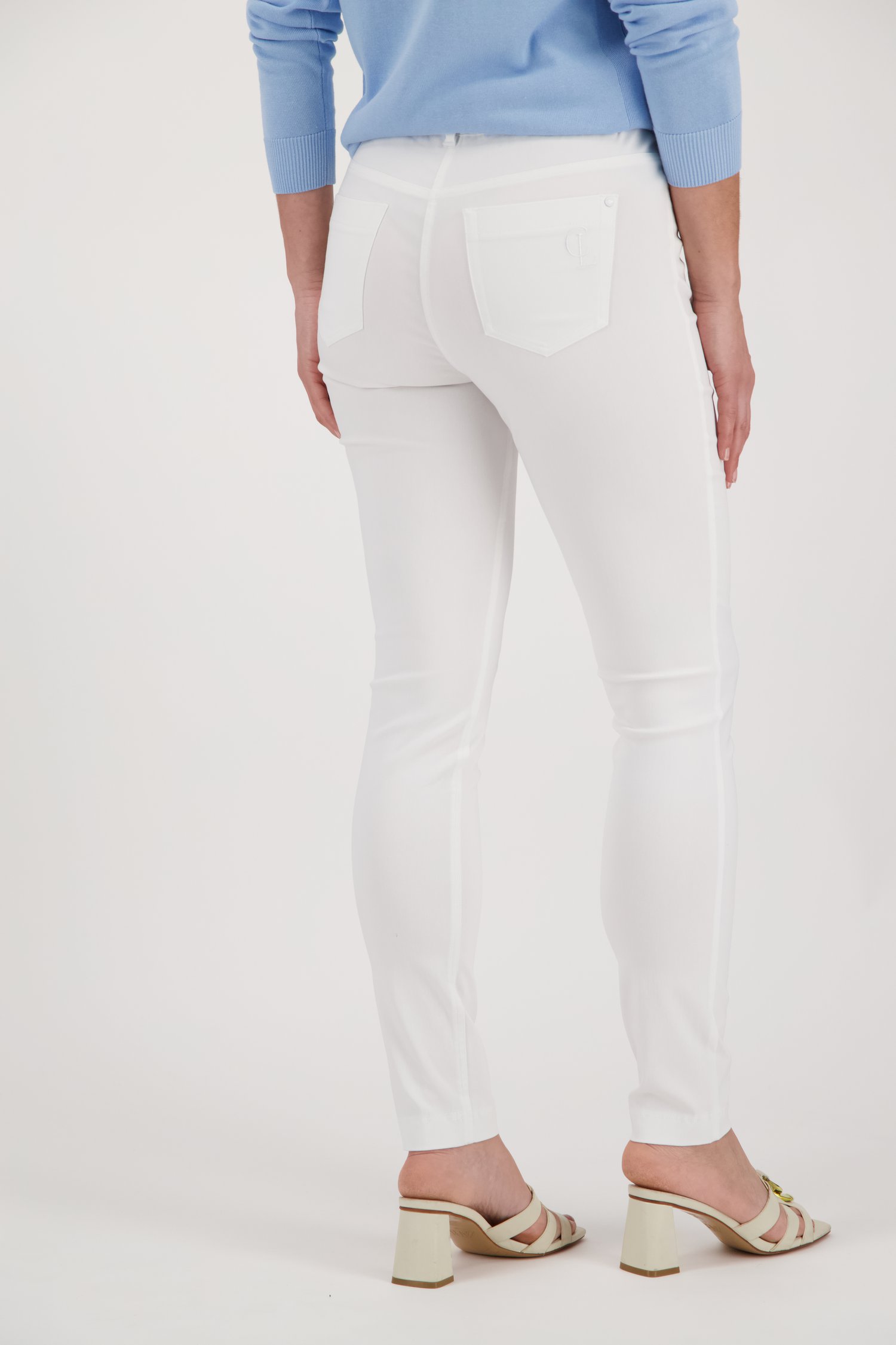 Witte stretchbroek met elastische tailleband van Claude Arielle voor Dames