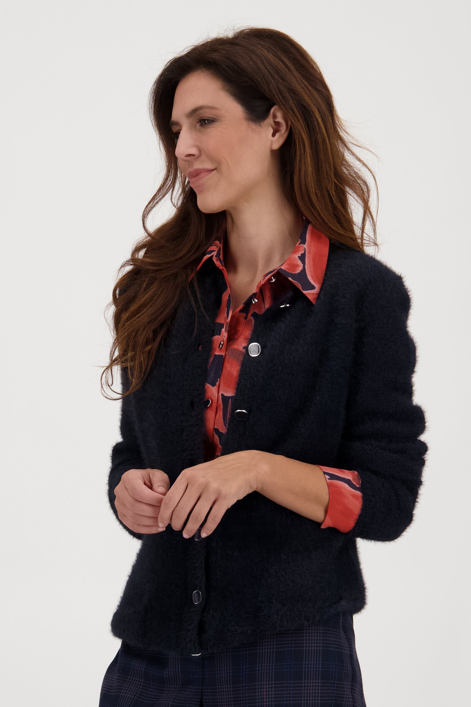 Zachte donkerblauwe cardigan met detailknopen van Claude Arielle voor Dames