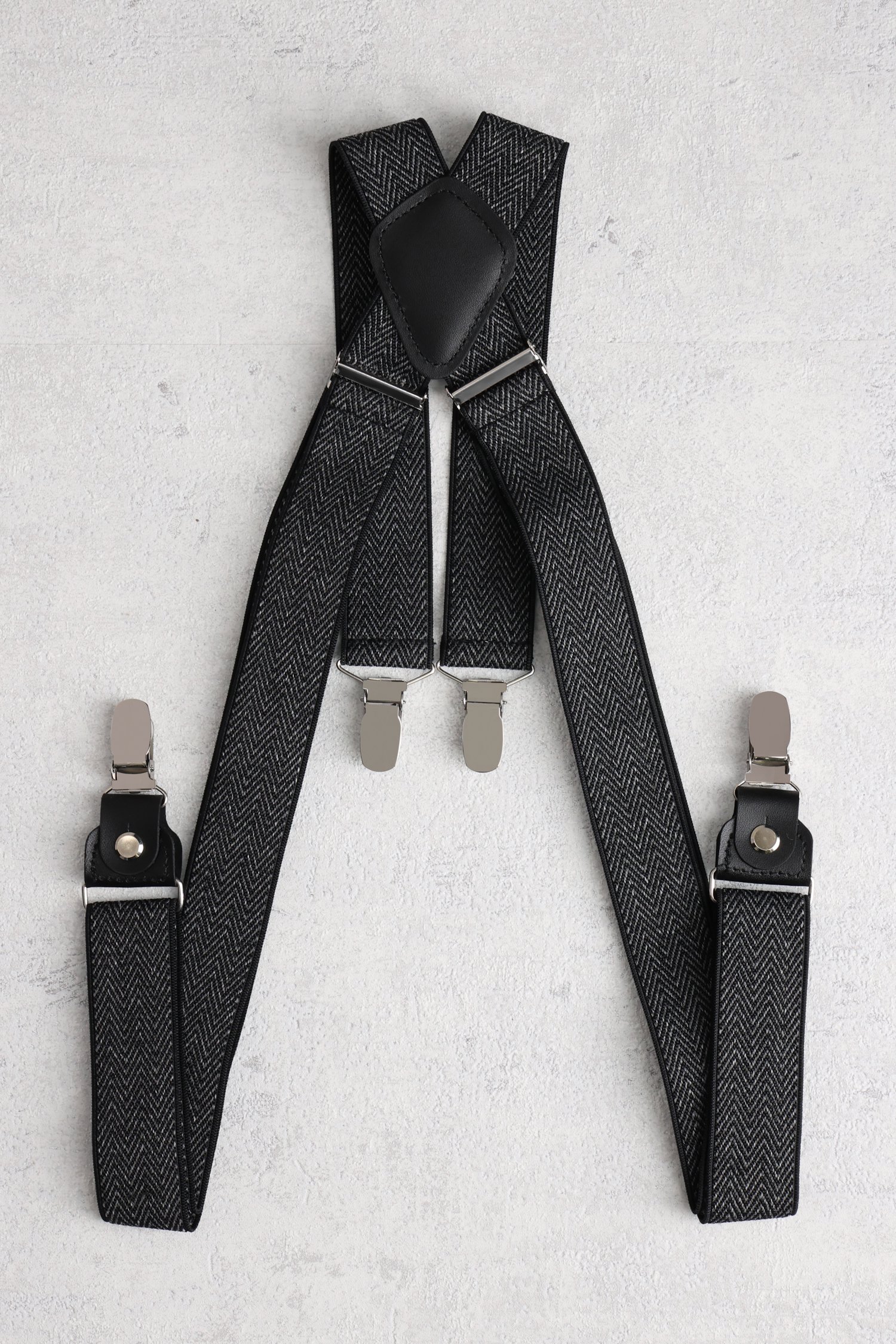 Voorkant van Zwart-grijze bretellen door Liberty Island voor Heren