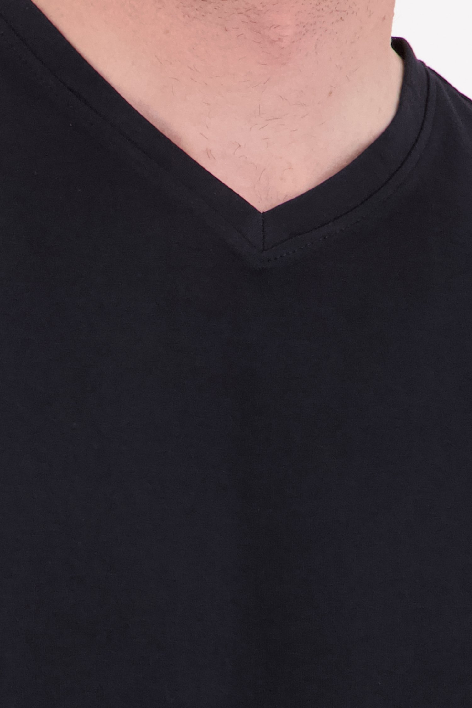 Zwart katoenen T-shirt met V-hals van Ravøtt voor Heren