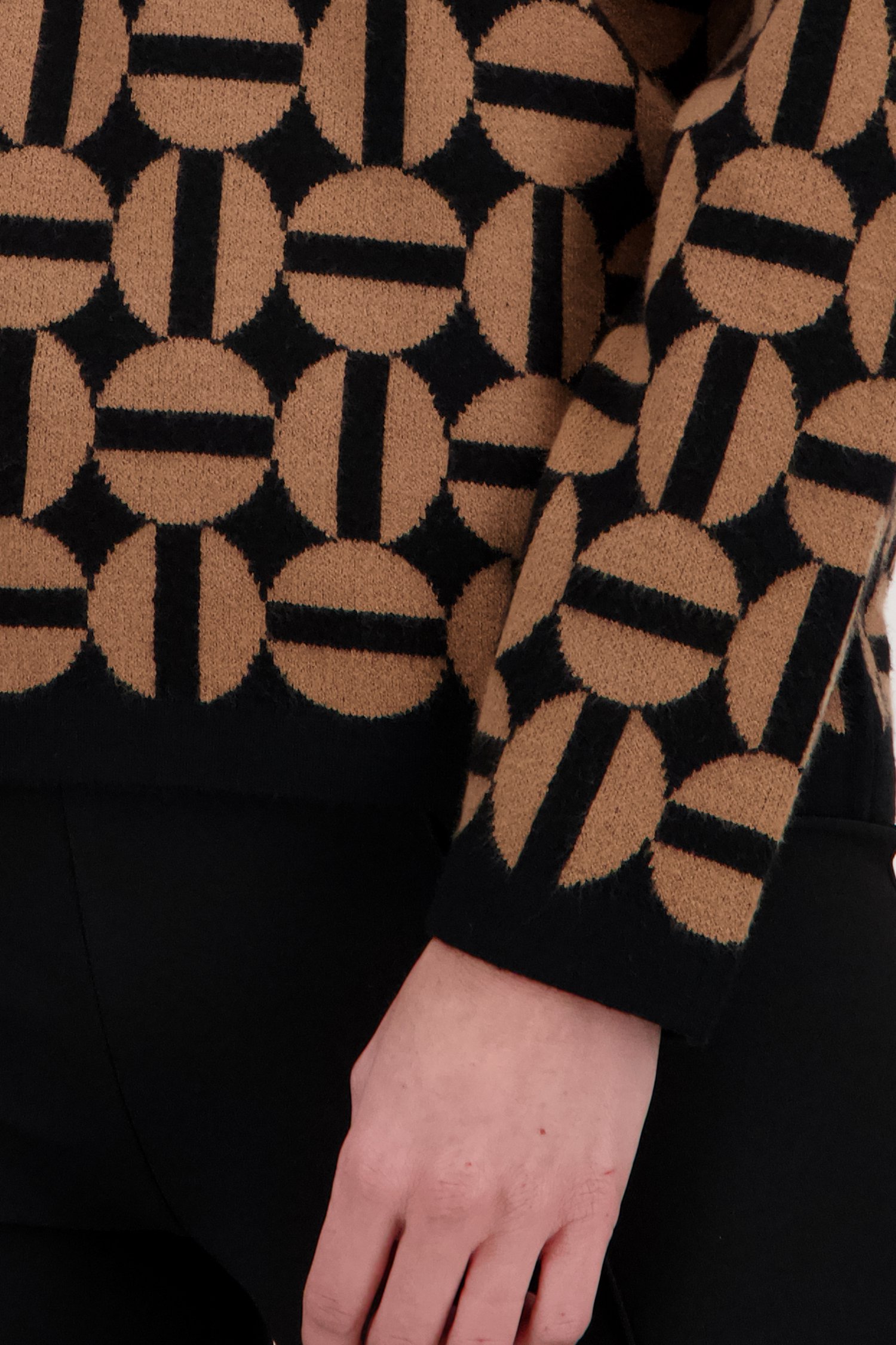 Zwart truitje met beige print van Signature voor Dames