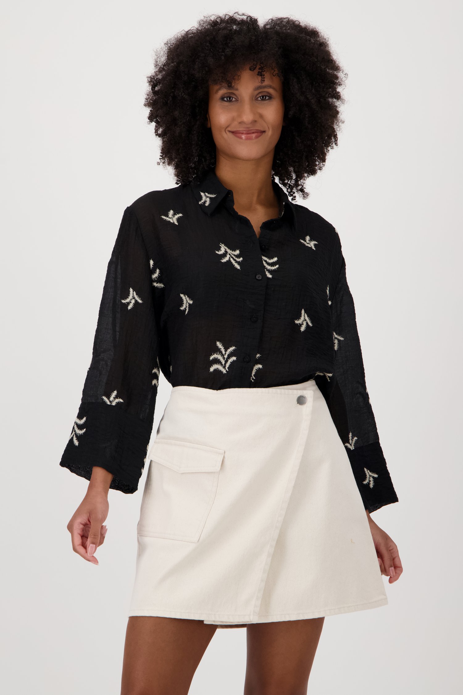 Zwarte blouse met geborduurd motief van JDY voor Dames