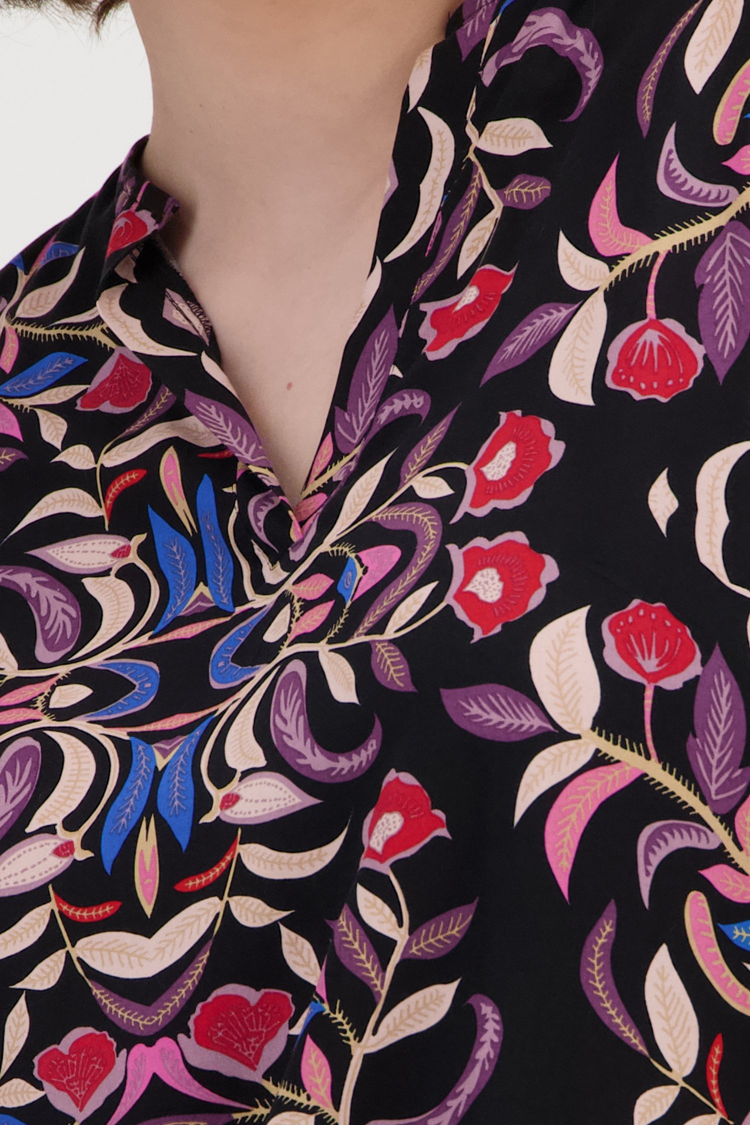 Zwarte blouse met kleurrijke bloemenprint van Only Carmakoma voor Dames