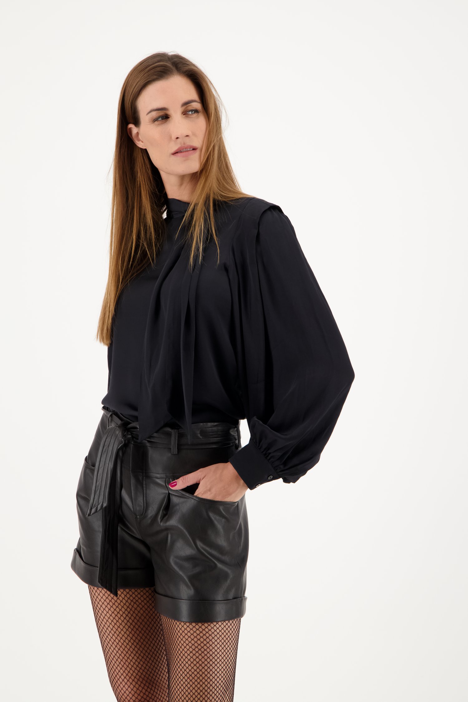 Remmen Eerste Grace Zwarte blouse met lint van Louise | 6758472 | e5