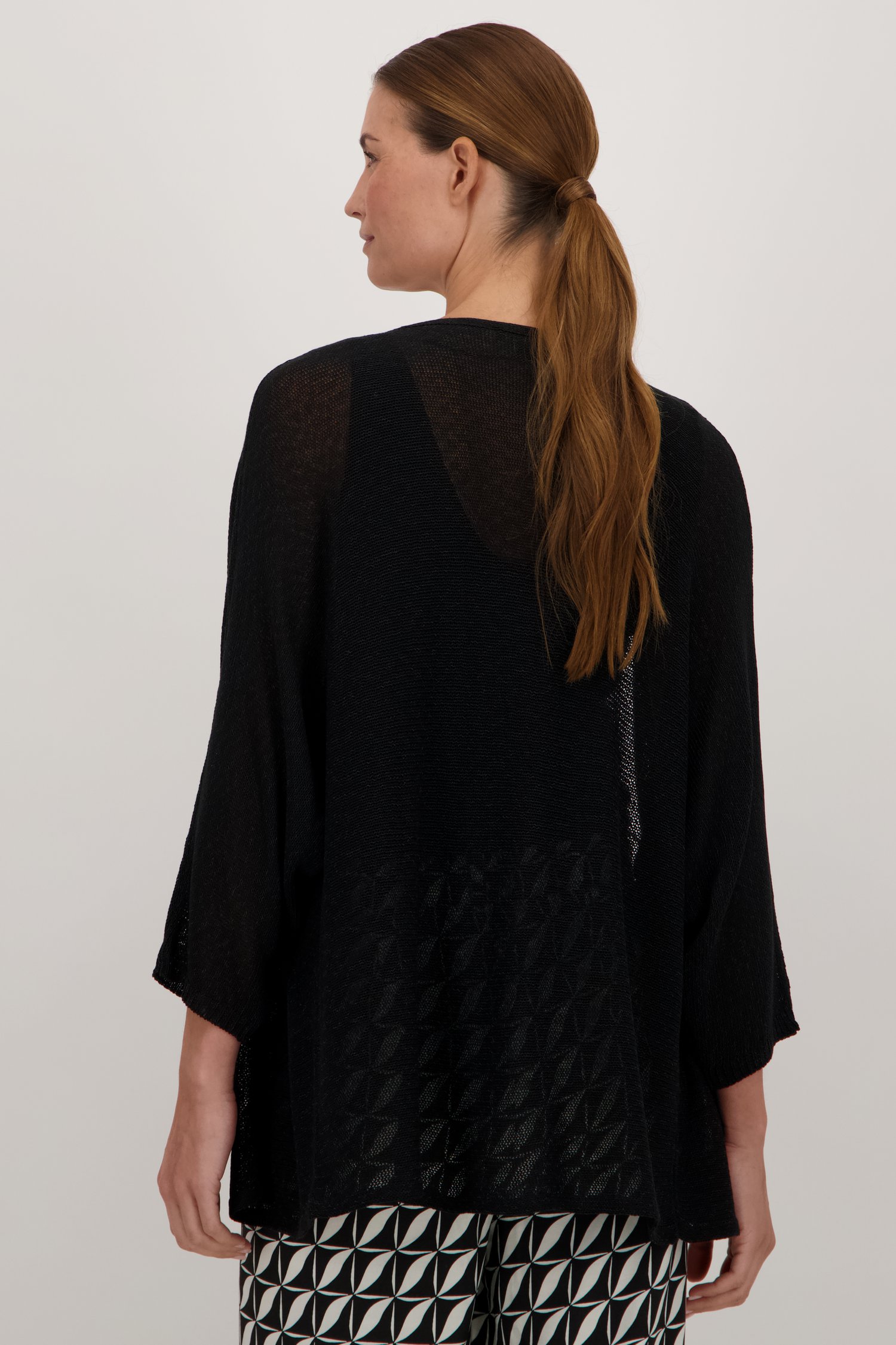 Achterkant van Zwarte gebreide cardigan  door More & More voor Dames