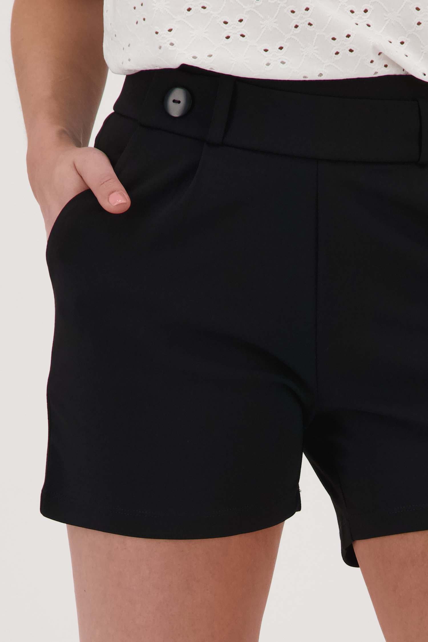 Zwarte short met elastische tailleband van JDY voor Dames