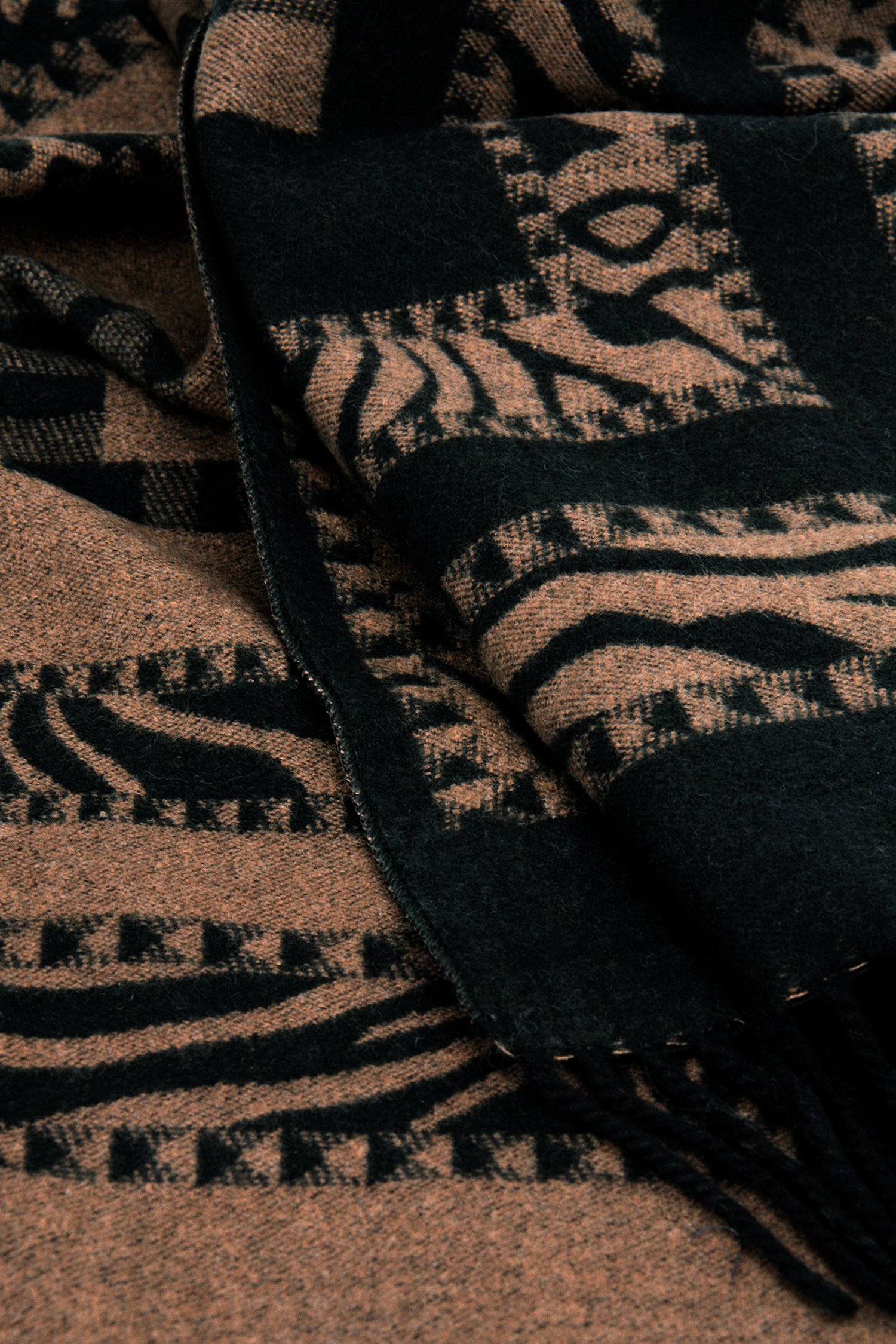 Zwarte wintersjaal met bruine print  van Modeno voor Dames