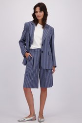 Voorkant van Blauw-wit gestreepte bermuda met denim look door Louise voor Dames