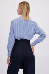 Achterkant van Blauwe blouse met wit gestreept motief door More & More voor Dames