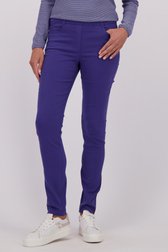 Detail van Blauwe stretchbroek met elastische taille door Claude Arielle voor Dames