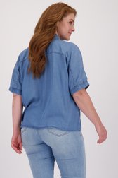 Le dos de Blouse bleue aspect denim de ONLY Carmakoma pour Femmes