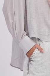 Détail de Blouse gris clair en tissu brillant de Louise pour Femmes