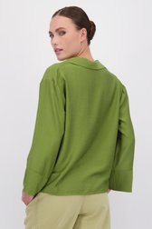 Le dos de Blouse verte à col chemise et col en V de JDY pour Femmes