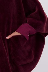 Detail van Bordeaux faux fur jas door D'Auvry voor Dames