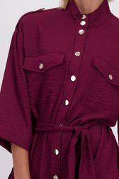 Detail van Bordeaux kleedje met metallic knopen door D'Auvry voor Dames