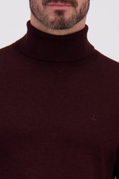 Detail van Bordeaux trui met rolkraag door Dansaert Black voor Heren