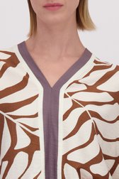 Detail van Bruine blouse met ecru bladerprint door D'Auvry voor Dames