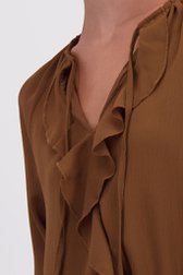 Detail van Bruine blouse met ruffles  door More & More voor Dames
