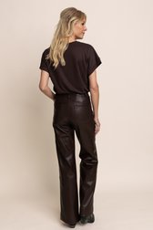 Achterkant van Bruine broek in leather look door AC by Annelien Coorevits voor Dames