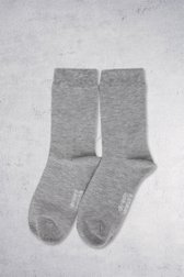 Le devant de Chaussettes gris clair de Camano pour Femmes