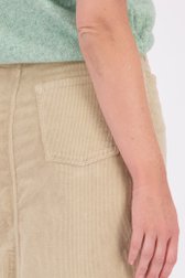 Detail van Donkerbeige corduroy midirok door LŌVING voor Dames