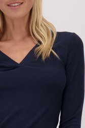Detail van Donkerblauw T-shirt met V-hals en lange mouwen door Liberty Island voor Dames