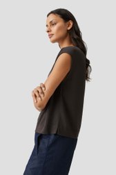 Detail van Donkerbruin T-shirt met ronde hals door Opus voor Dames
