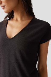 Detail van Donkerbruin T-shirt met V-hals door Opus voor Dames