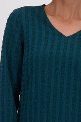 Detail van Donkergroene blouse met V-hals door Claude Arielle voor Dames