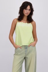 Voorkant van Felgroene top met spaghettibandjes door Pieces voor Dames